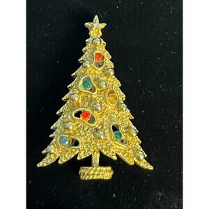 Vintage ART Christmas Tree Brooch Gold Tone Rhinestones Holidays